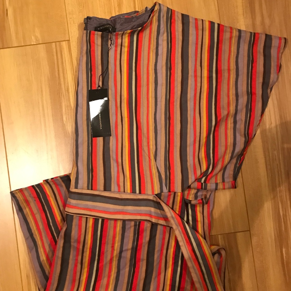 Bcbg maxazria dress, great colors